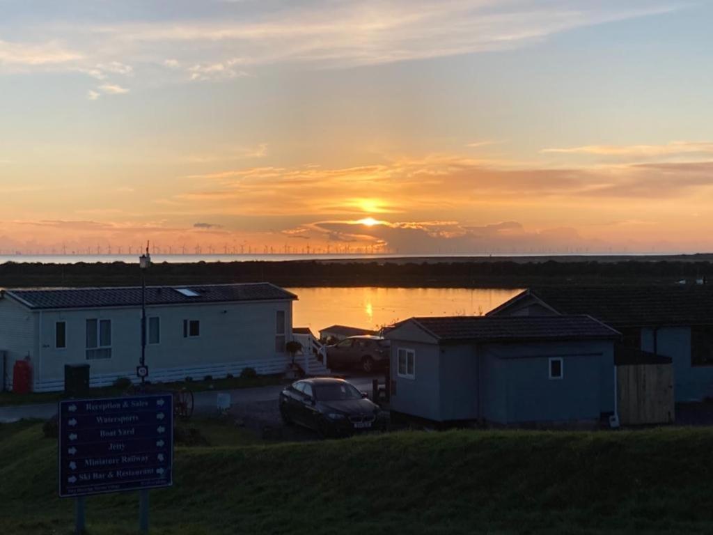 Kingdom Holiday Park - Parrot Millom Exterior foto
