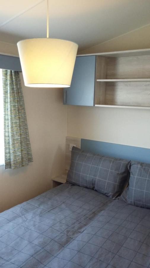 Kingdom Holiday Park - Parrot Millom Exterior foto